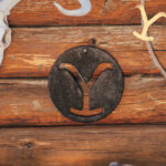 Yellowstone® 8 Inch Seasoned Cast Iron Power Y Trivet